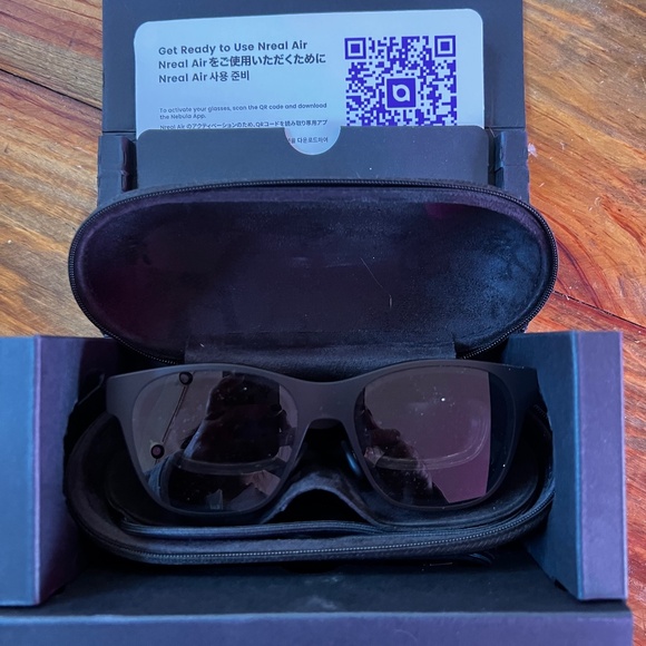 XReal Nreal Ar Glasses - Picture 1 of 4